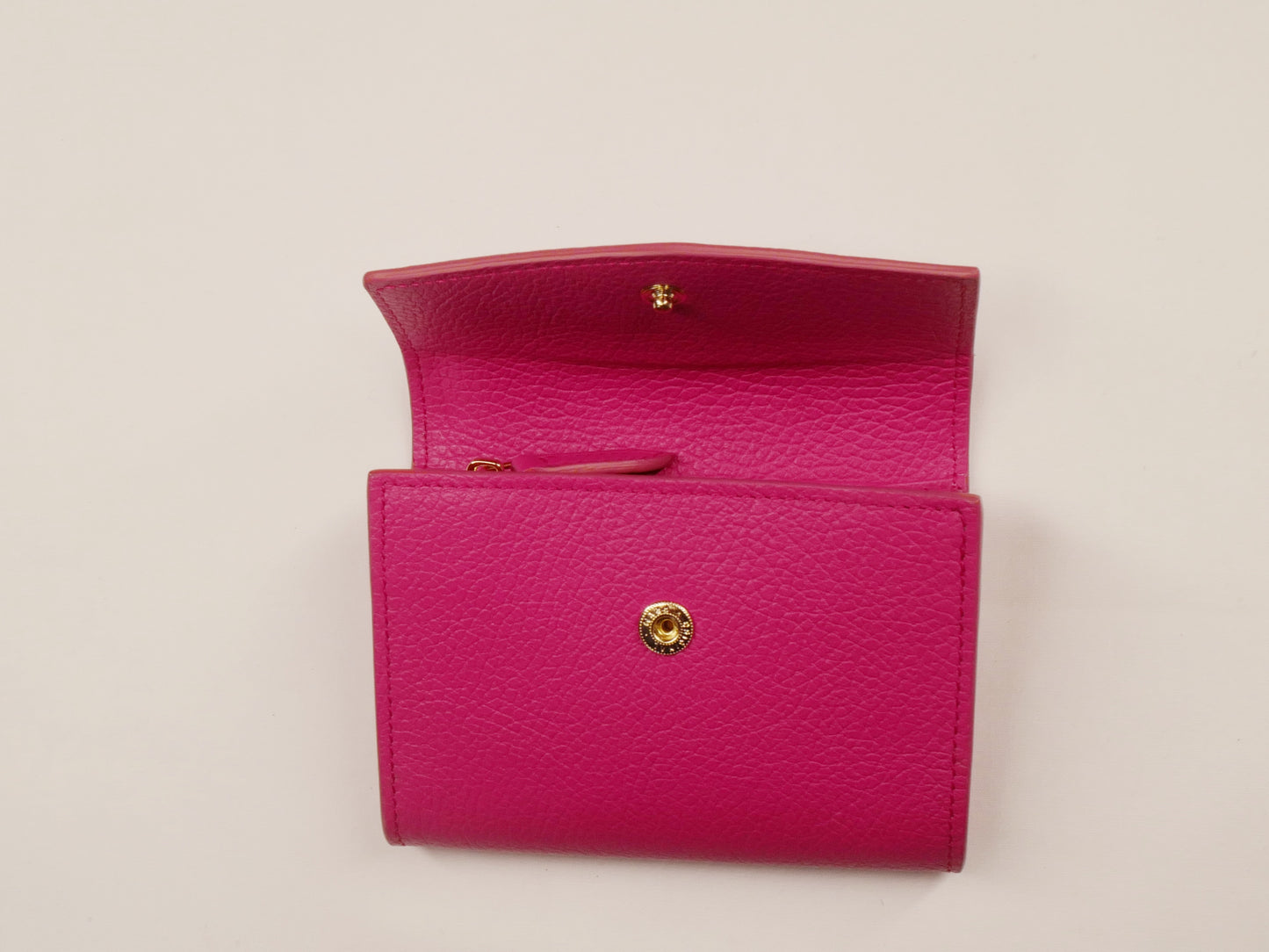 Small woman leather wallet