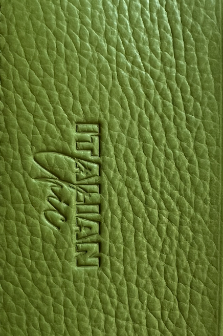 Small woman leather wallet